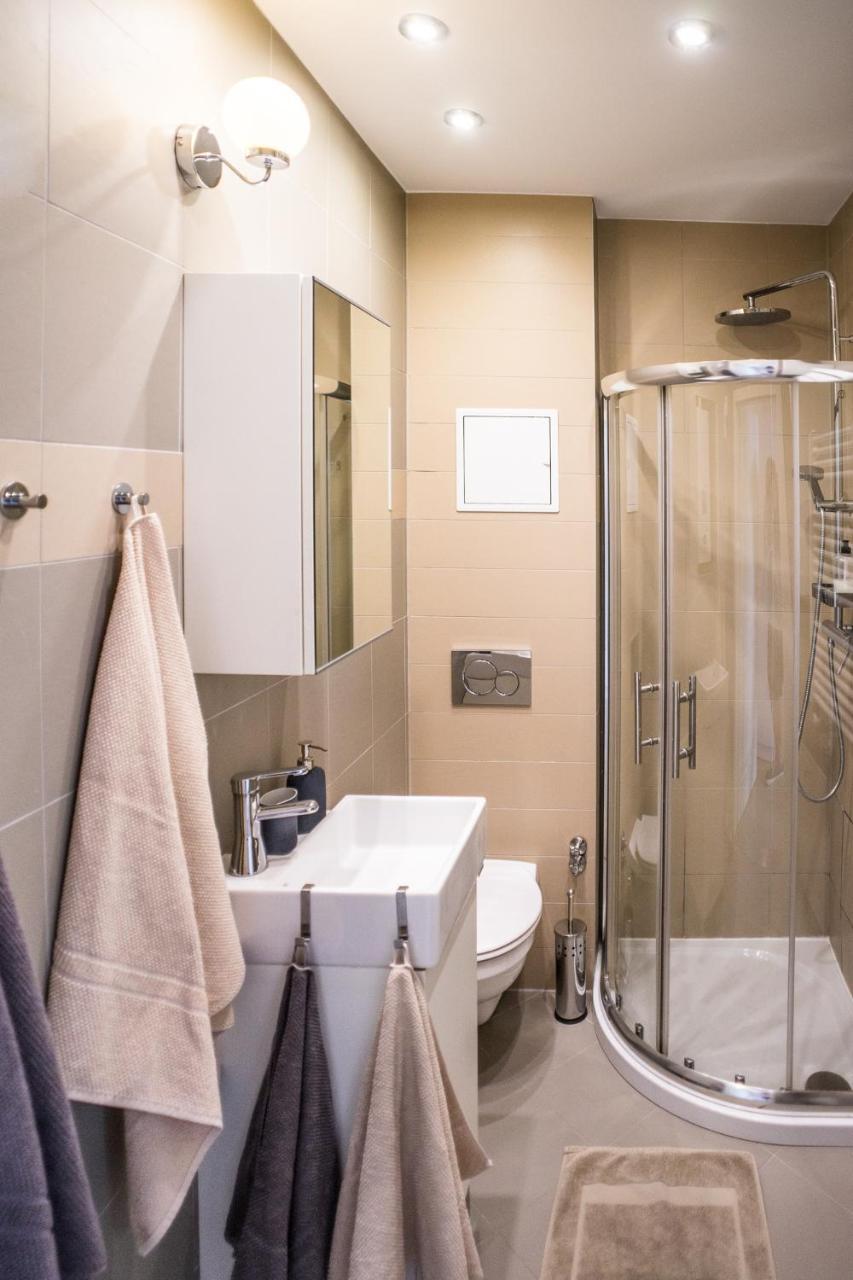 Ybl Apartment City Center セーケシュフェヘールヴァール エクステリア 写真
