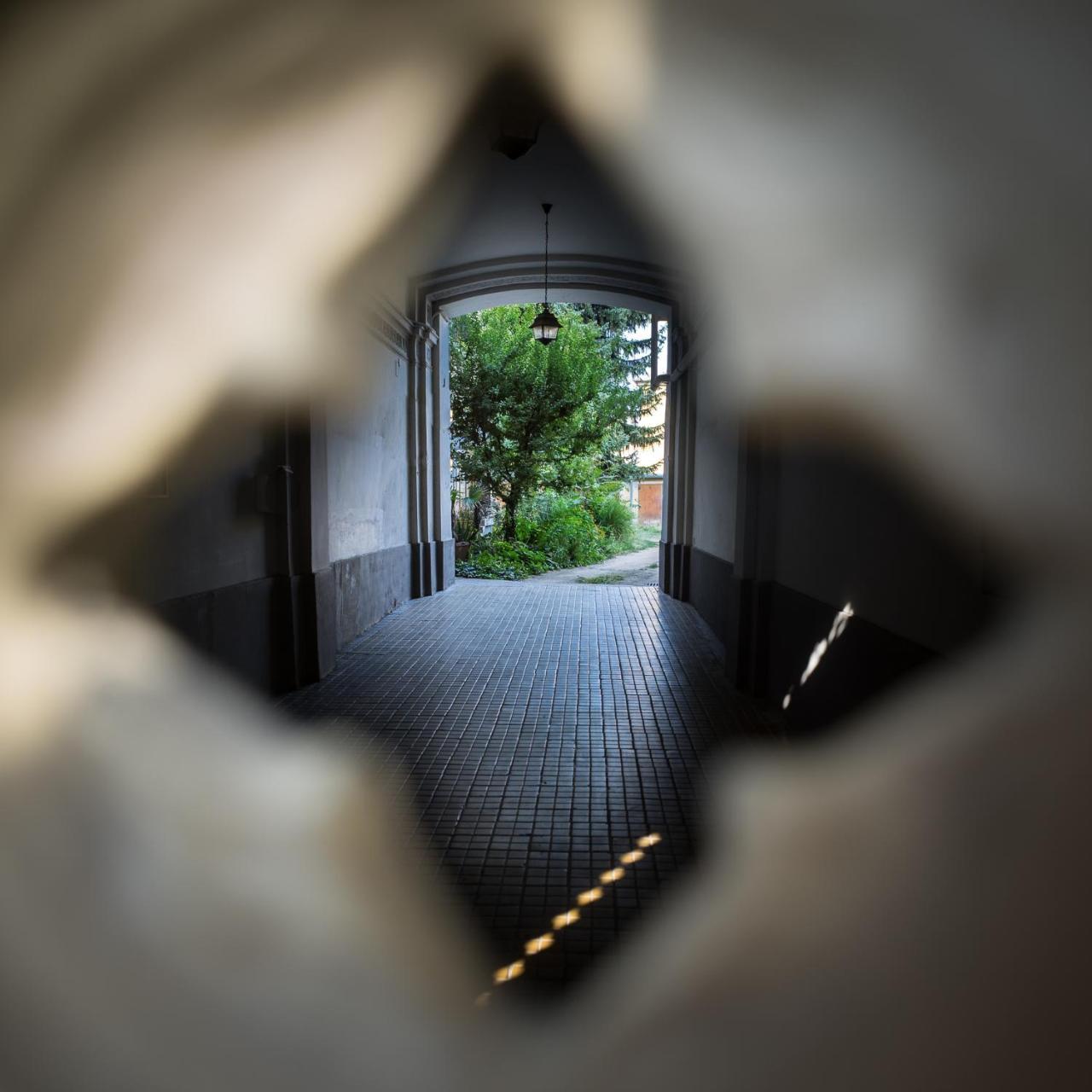 Ybl Apartment City Center セーケシュフェヘールヴァール エクステリア 写真