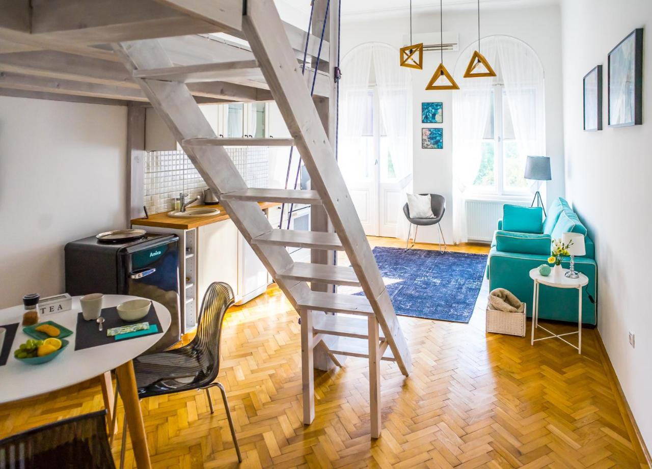 Ybl Apartment City Center セーケシュフェヘールヴァール エクステリア 写真